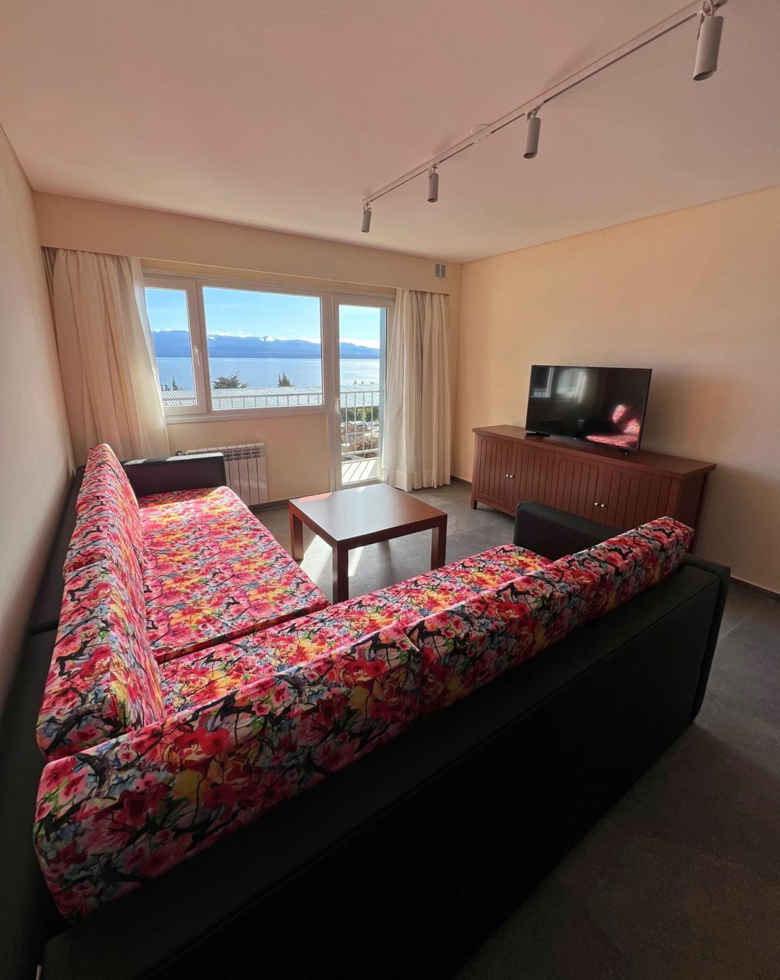 Huinid Pioneros Hotel San Carlos de Bariloche Habitación foto